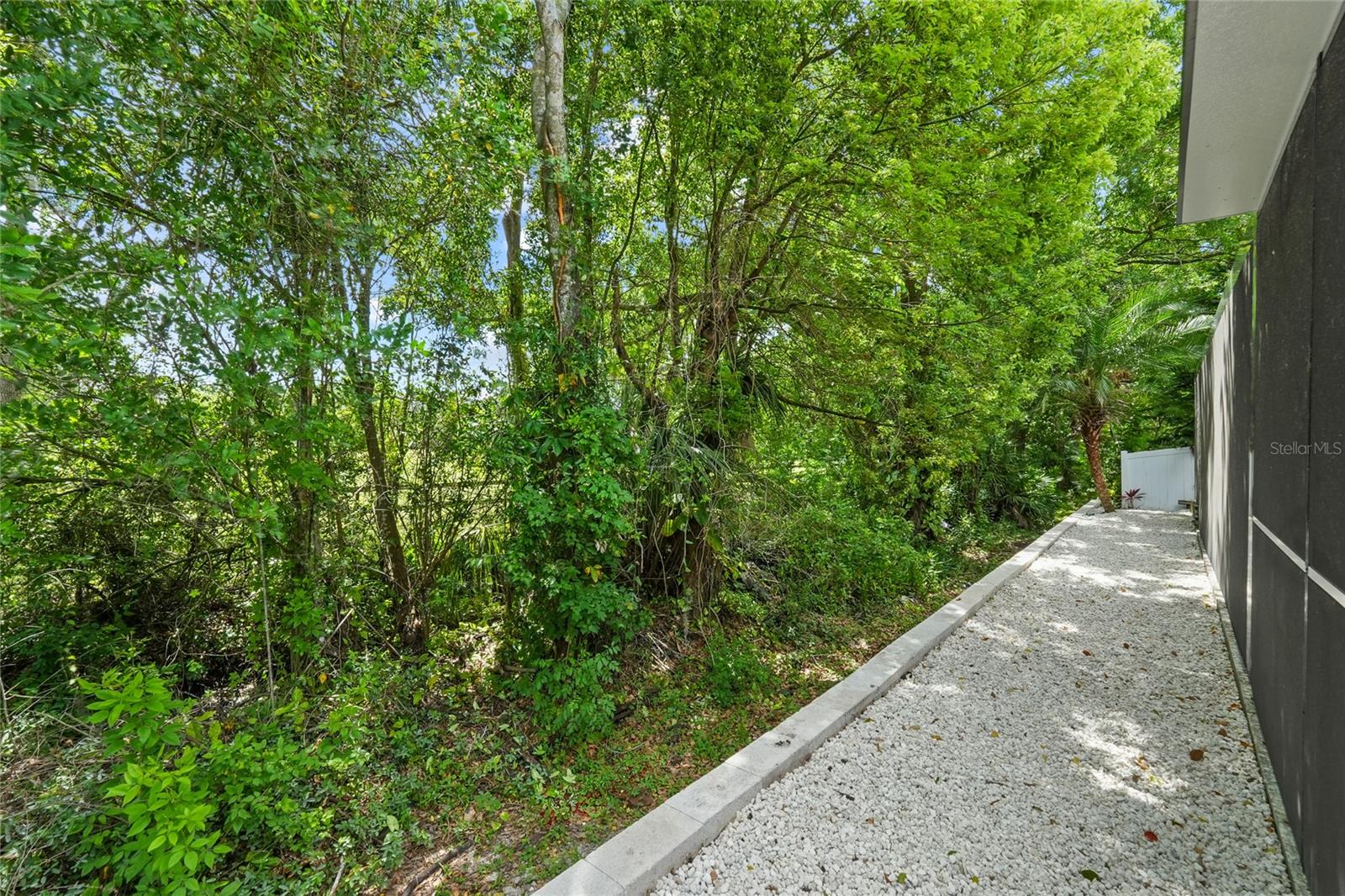 Image 22 of 58 For 15509 Eastbourn Drive