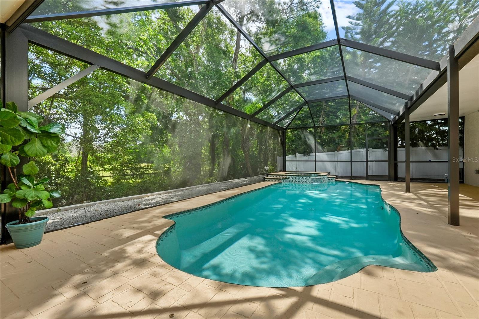 Image 23 of 58 For 15509 Eastbourn Drive