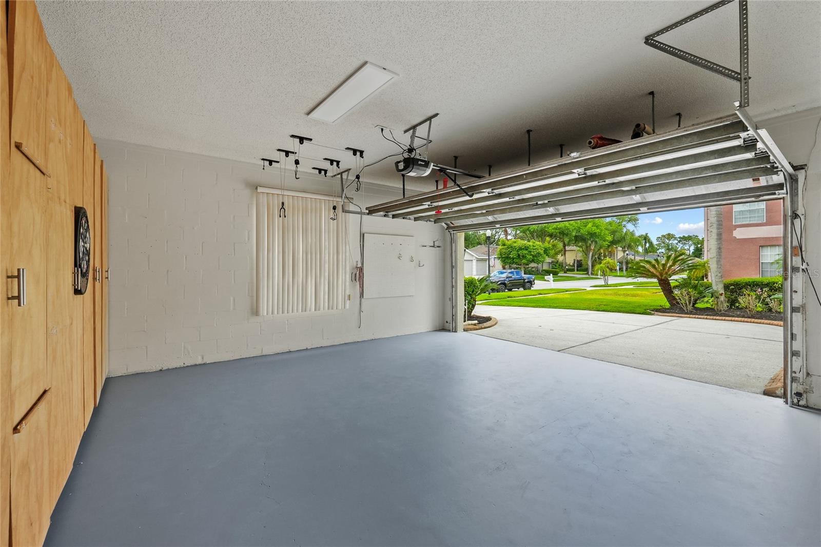 Image 26 of 58 For 15509 Eastbourn Drive