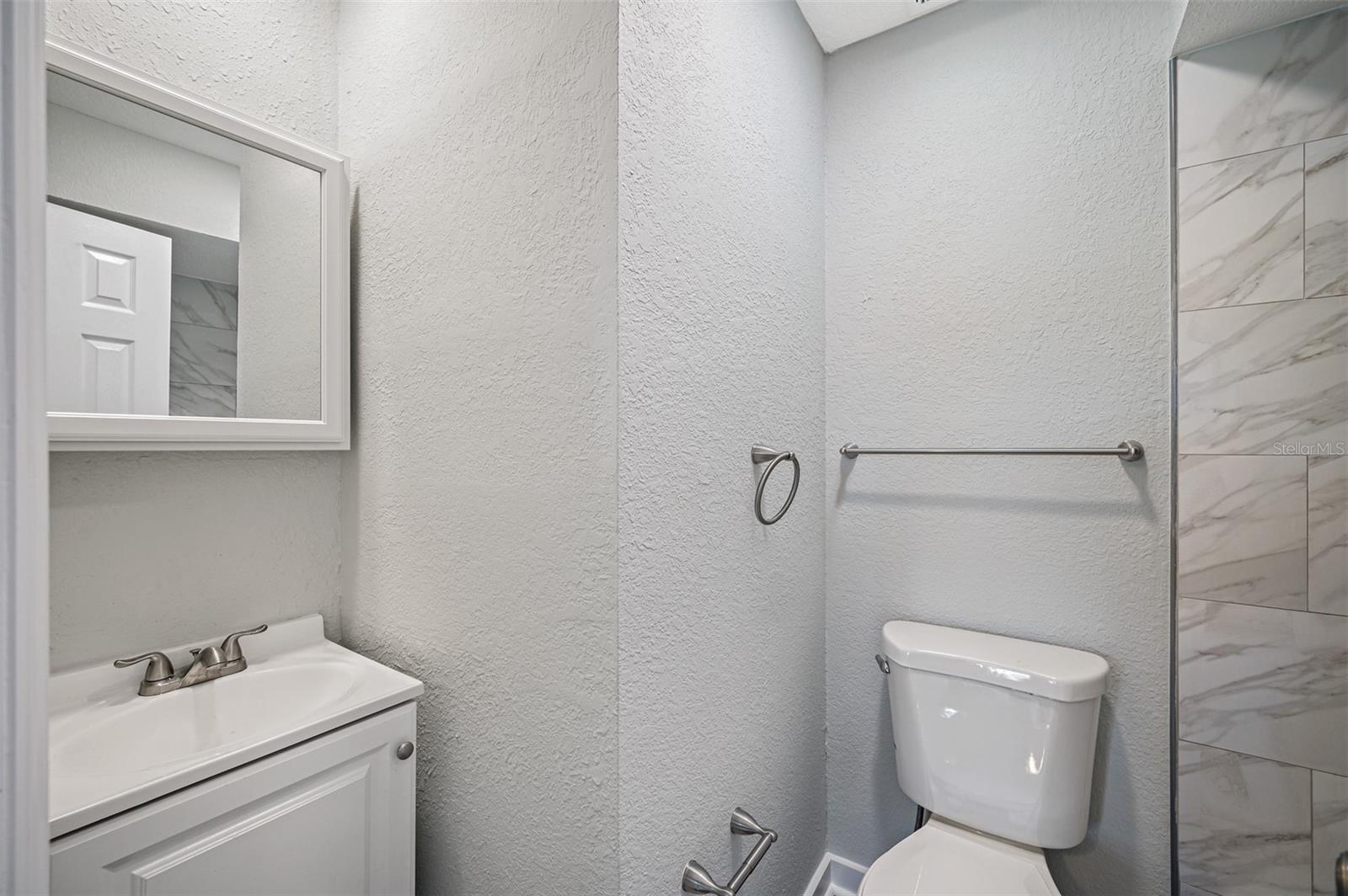 Image 12 of 14 For 501 St. Michaels Way 520