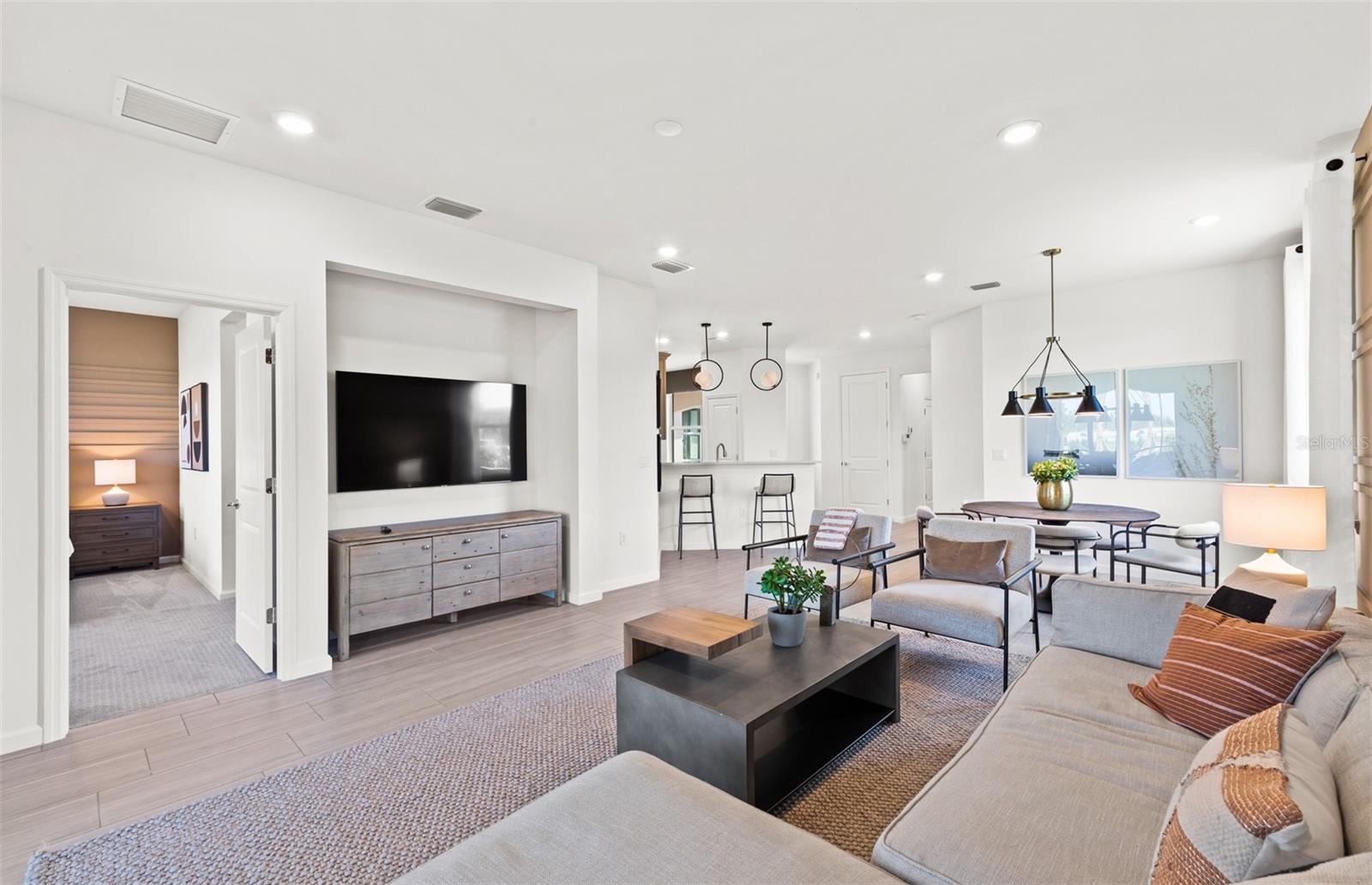 Image 12 of 23 For 29000 Coral Harbour Drive