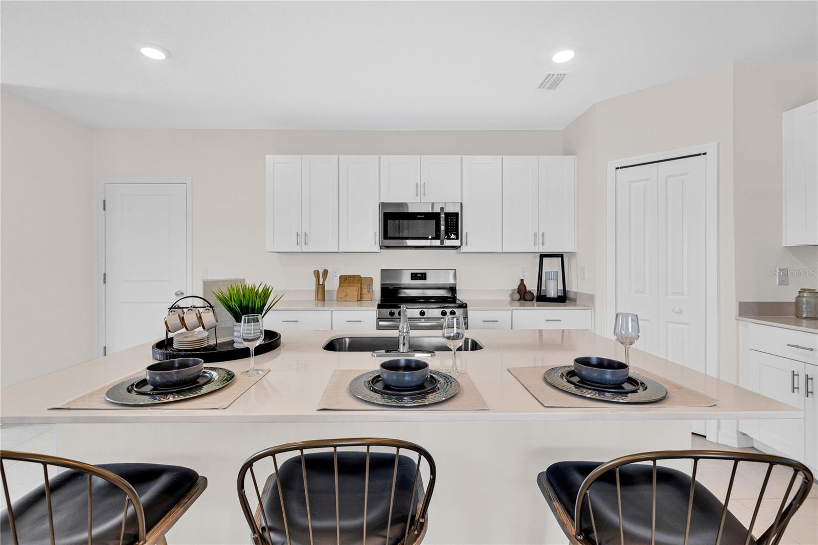 Image 7 of 33 For 13239 Turnleaf Boulevard