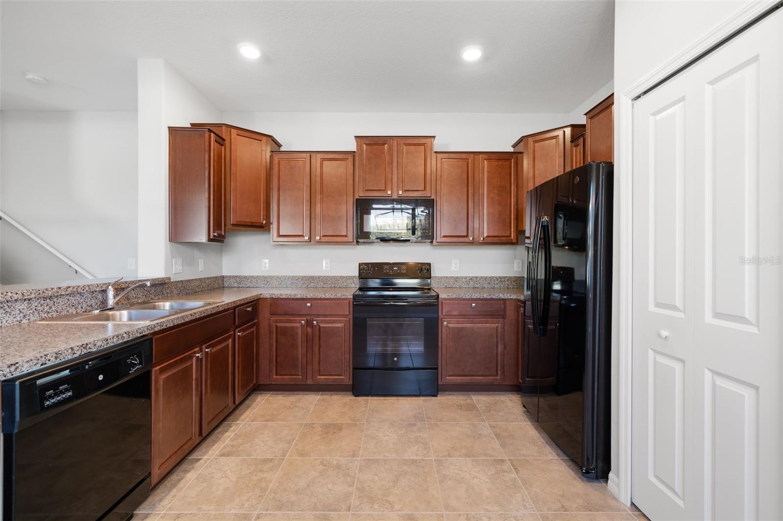 Image 7 of 28 For 7678 Ginger Lily Court