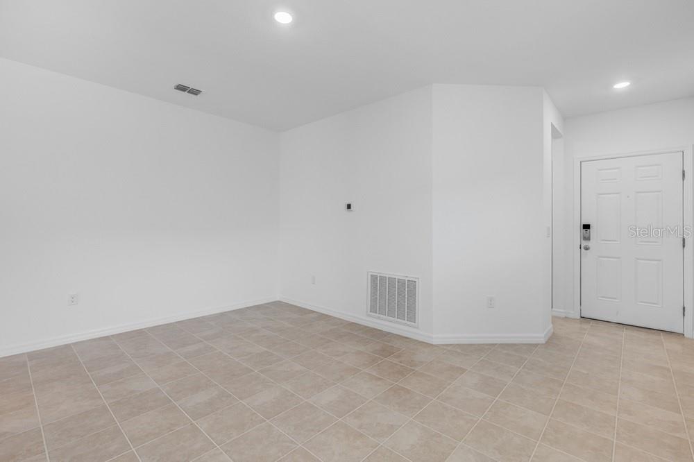 Image 4 of 31 For 13513 Sawmill Street