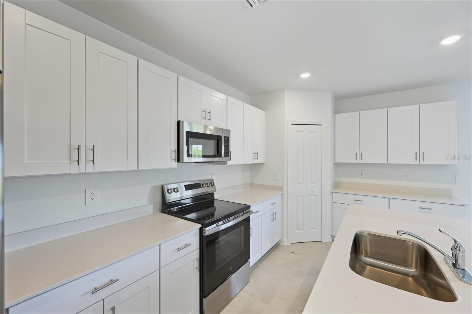 Image 8 of 16 For 13413 Turnleaf Boulevard