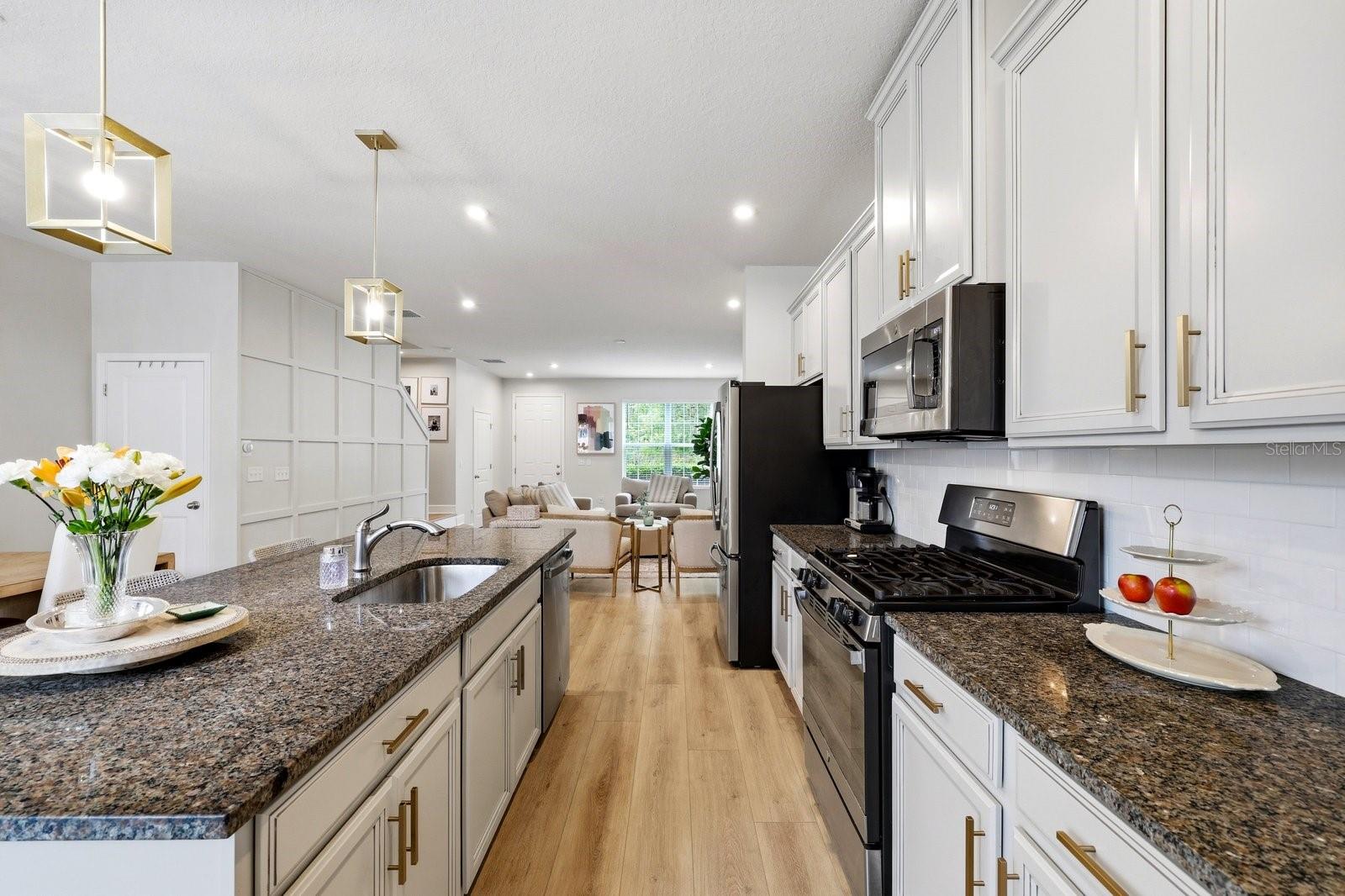 Image 14 of 53 For 14819 Promenade Parkway