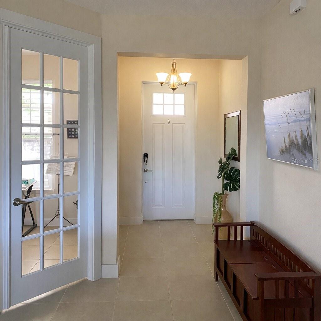 Image 4 of 33 For 834 Birdie Way