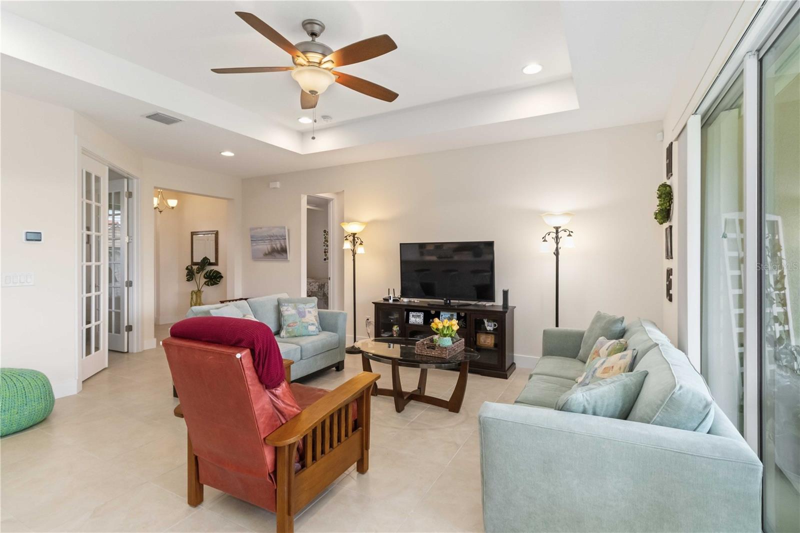 Image 6 of 33 For 834 Birdie Way