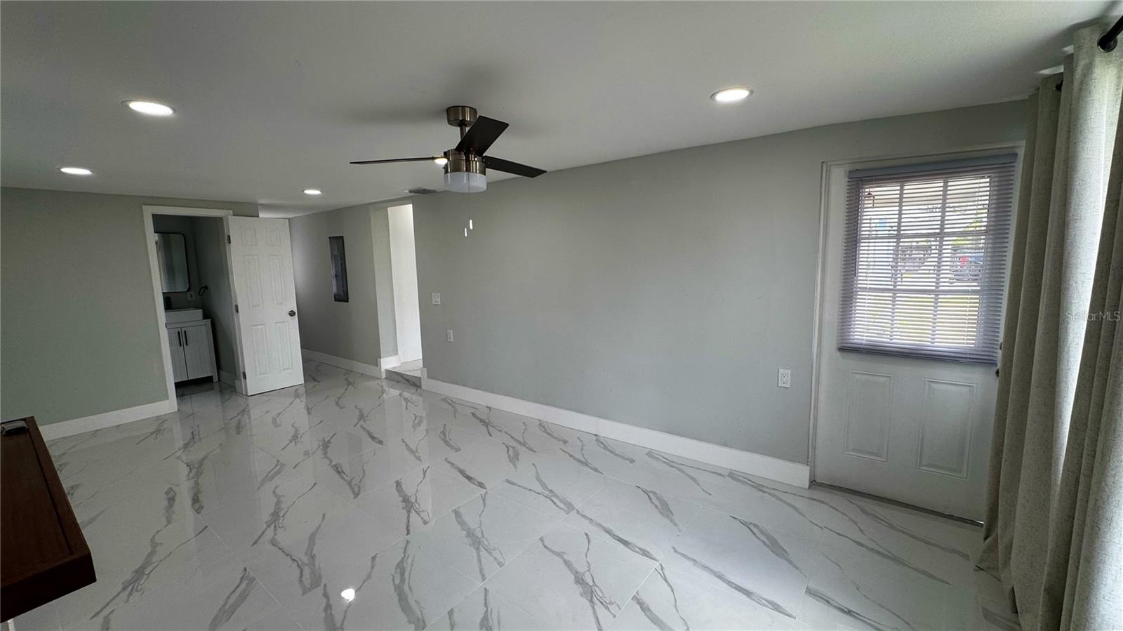 Image 13 of 52 For 130 Virginia Court