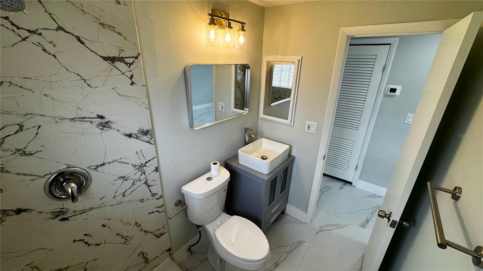 Image 22 of 52 For 130 Virginia Court