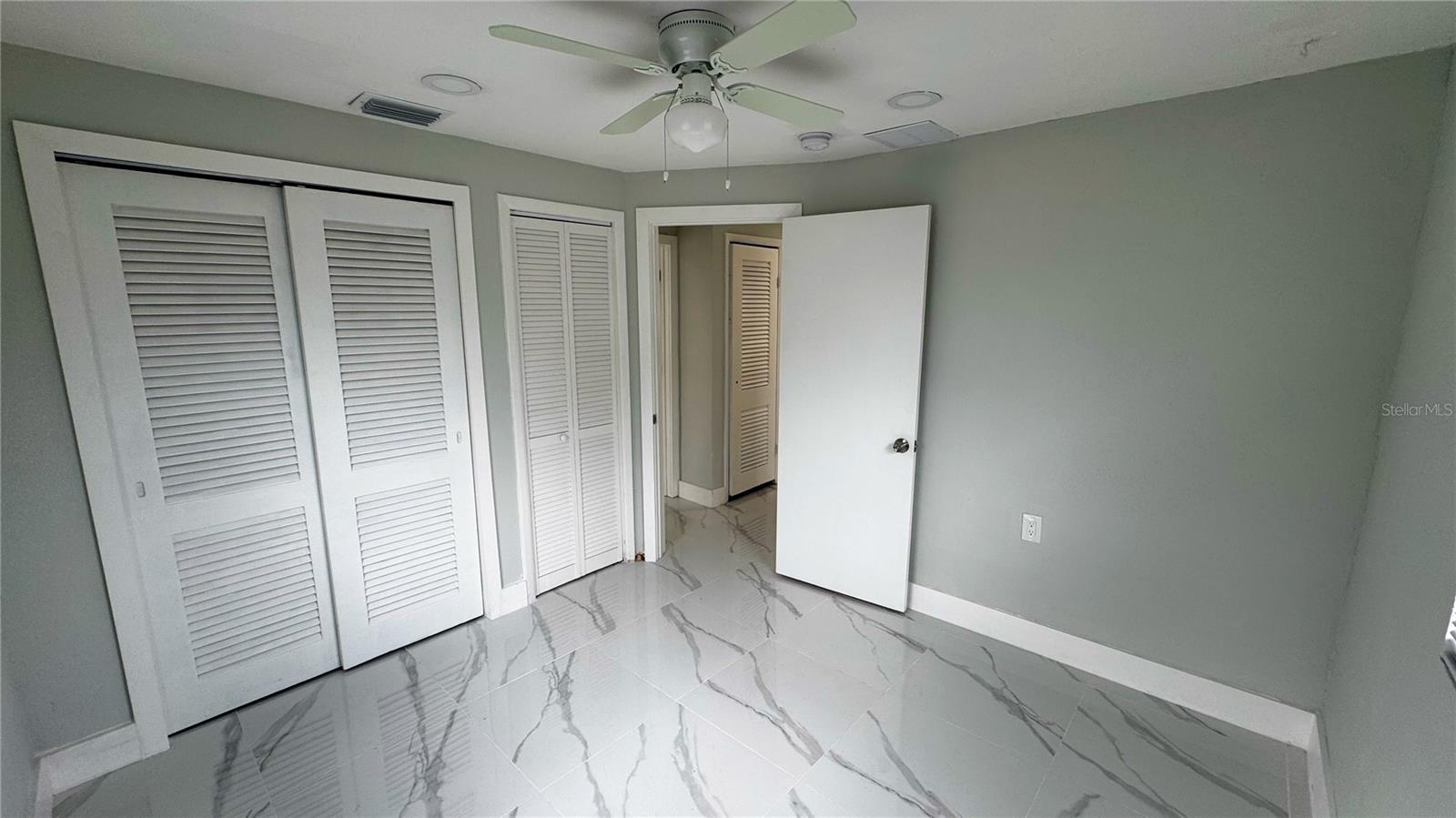 Image 26 of 52 For 130 Virginia Court