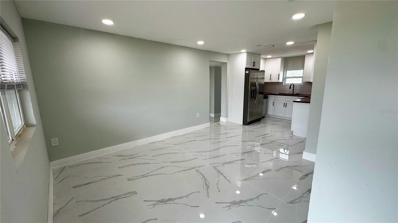 Image 3 of 52 For 130 Virginia Court