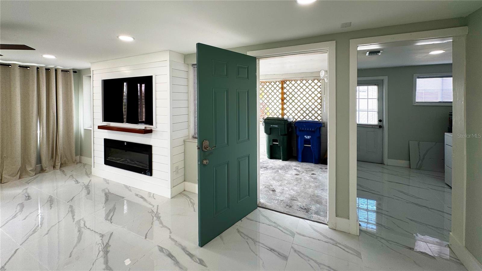 Image 30 of 52 For 130 Virginia Court