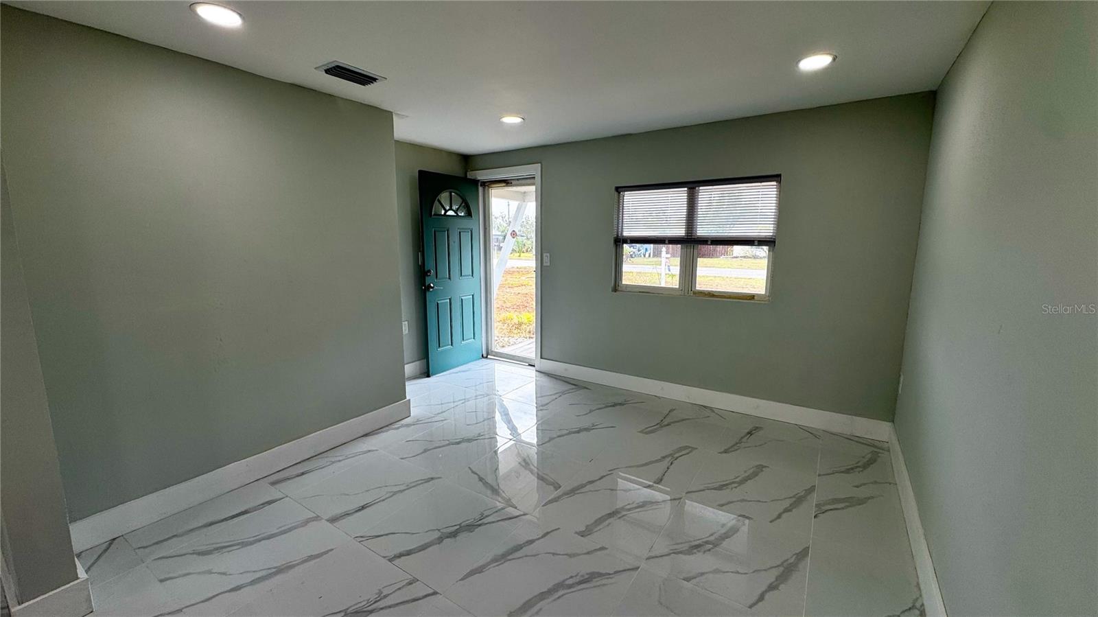 Image 5 of 52 For 130 Virginia Court