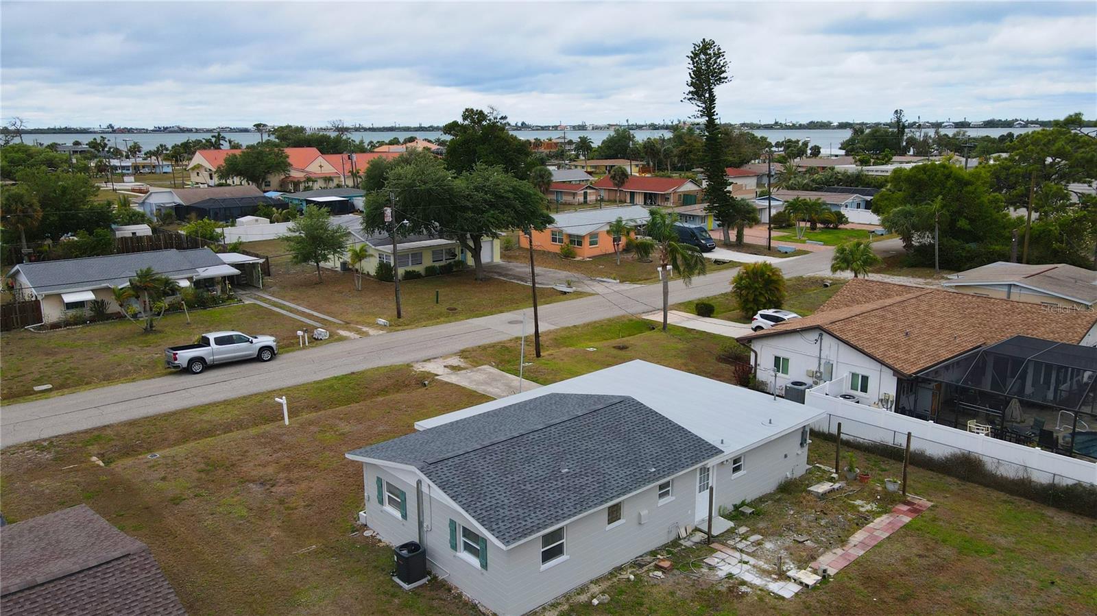 Image 50 of 52 For 130 Virginia Court