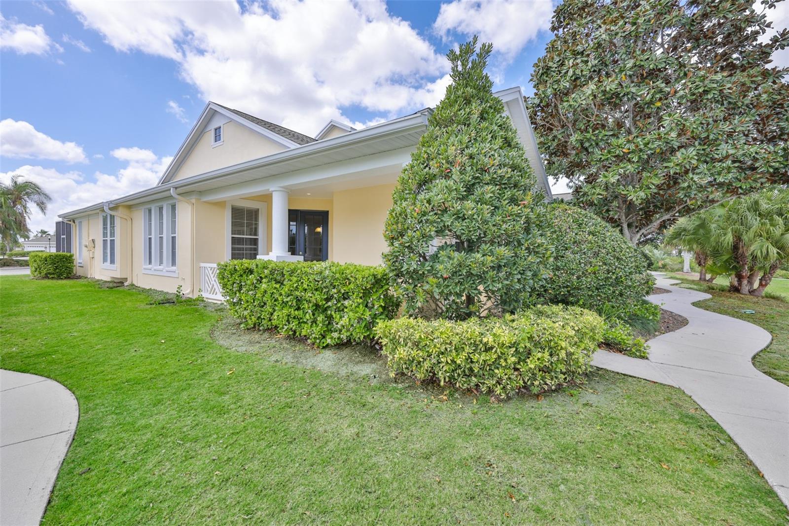 Image 4 of 64 For 5615 Golden Isles Drive