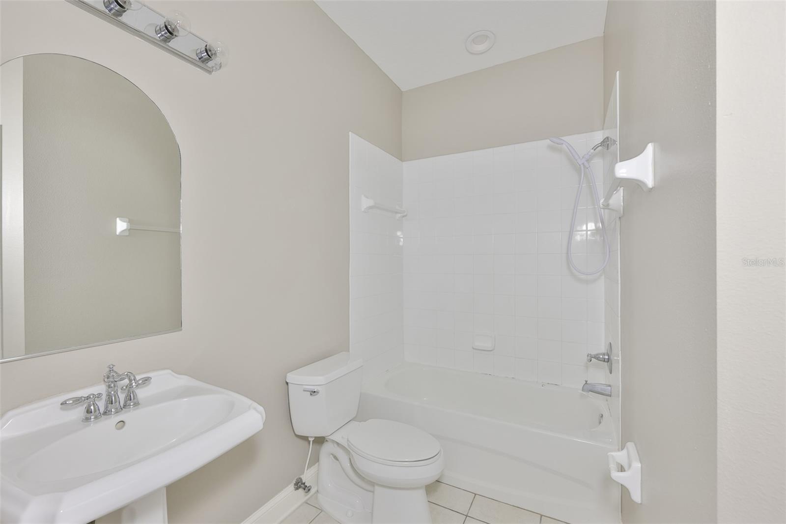 Image 8 of 64 For 5615 Golden Isles Drive