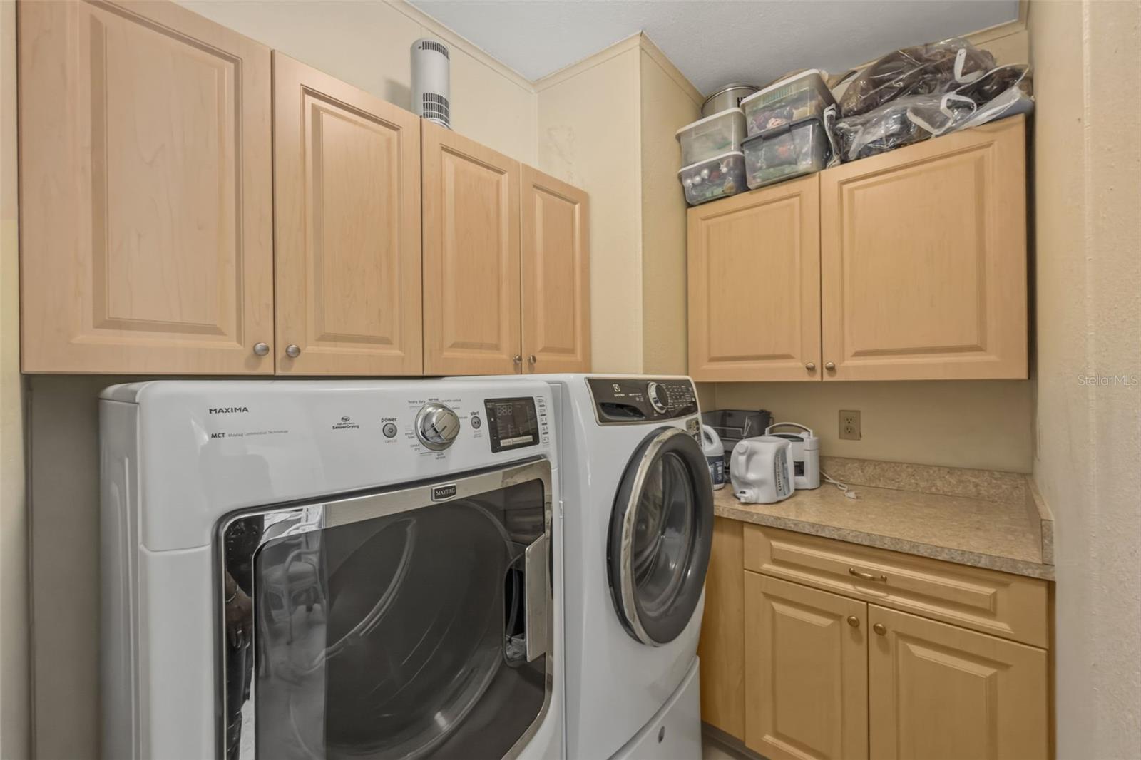 Image 11 of 37 For 209 Vistoria Drive