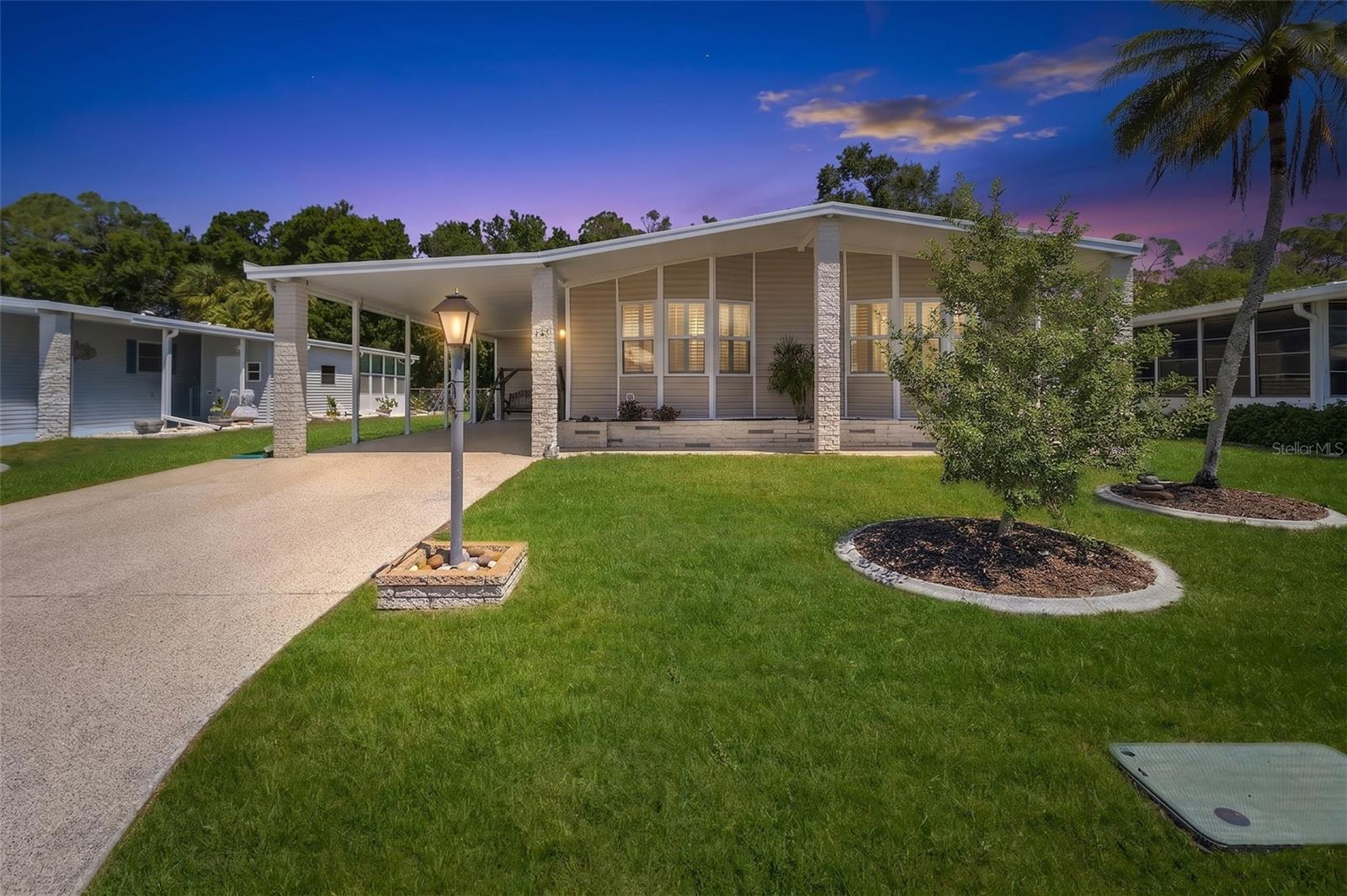 Image 2 of 37 For 209 Vistoria Drive