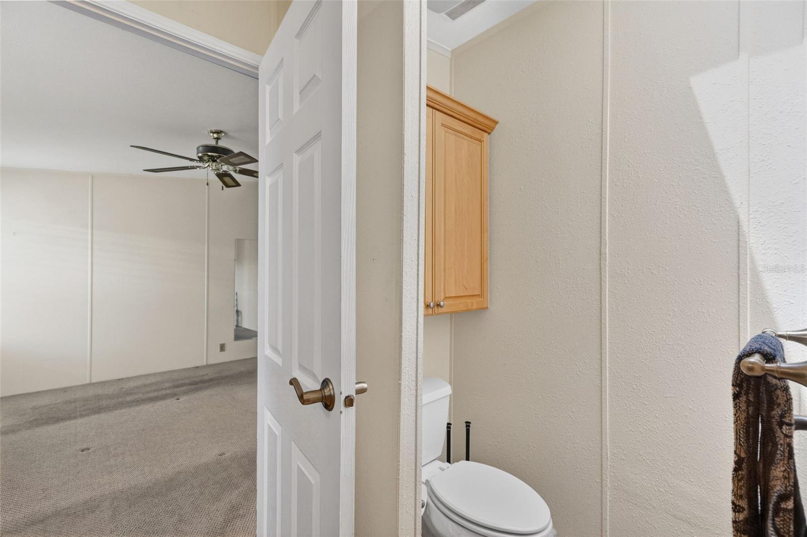 Image 20 of 37 For 209 Vistoria Drive