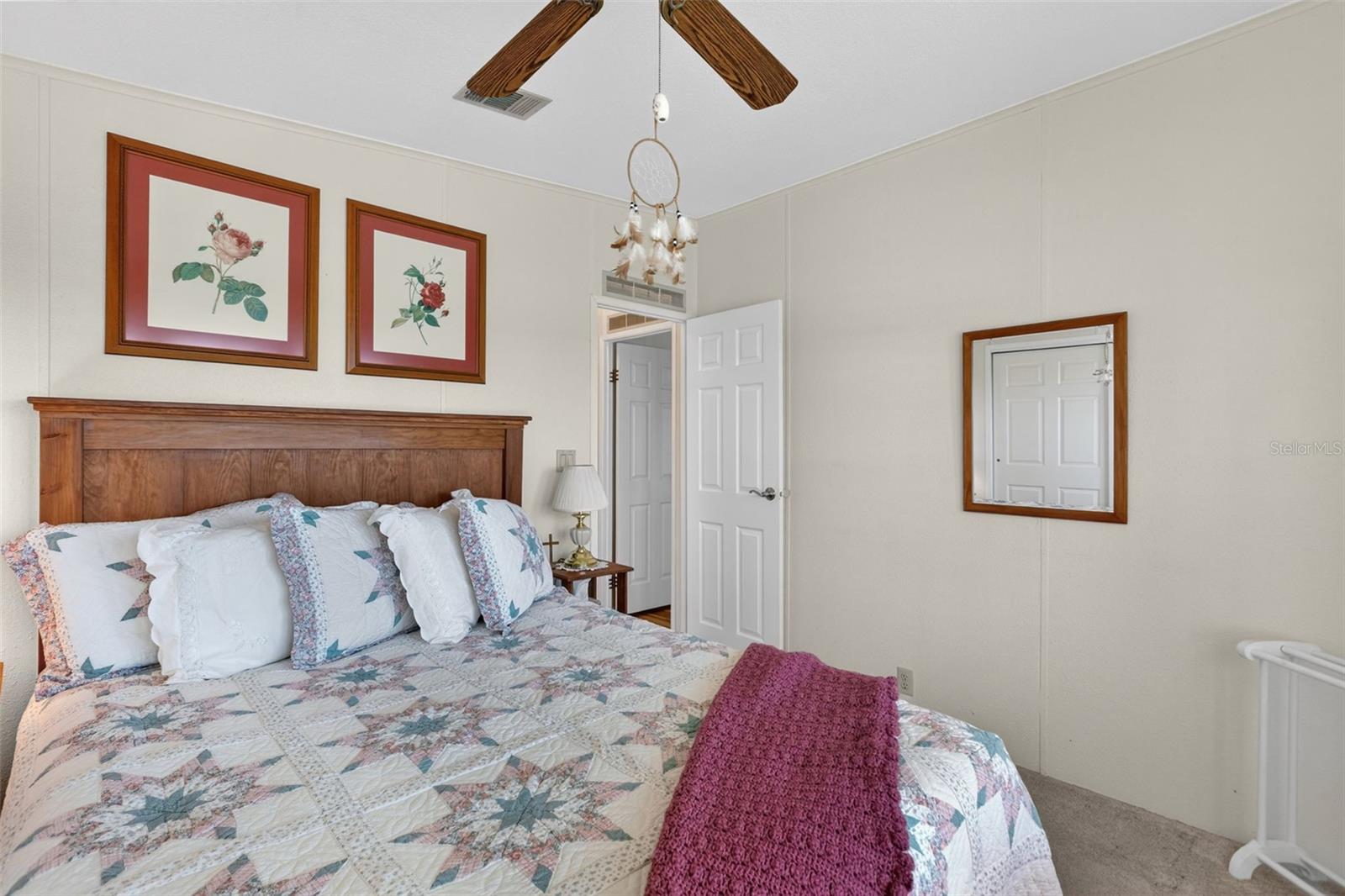 Image 23 of 37 For 209 Vistoria Drive