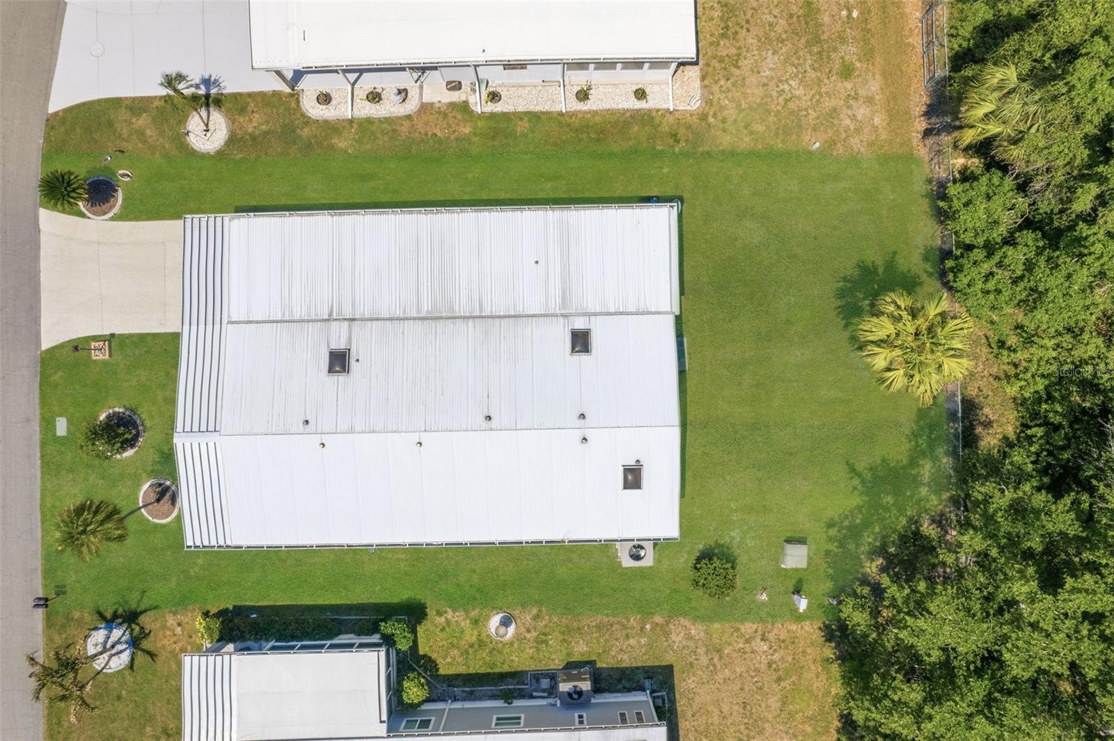 Image 34 of 37 For 209 Vistoria Drive