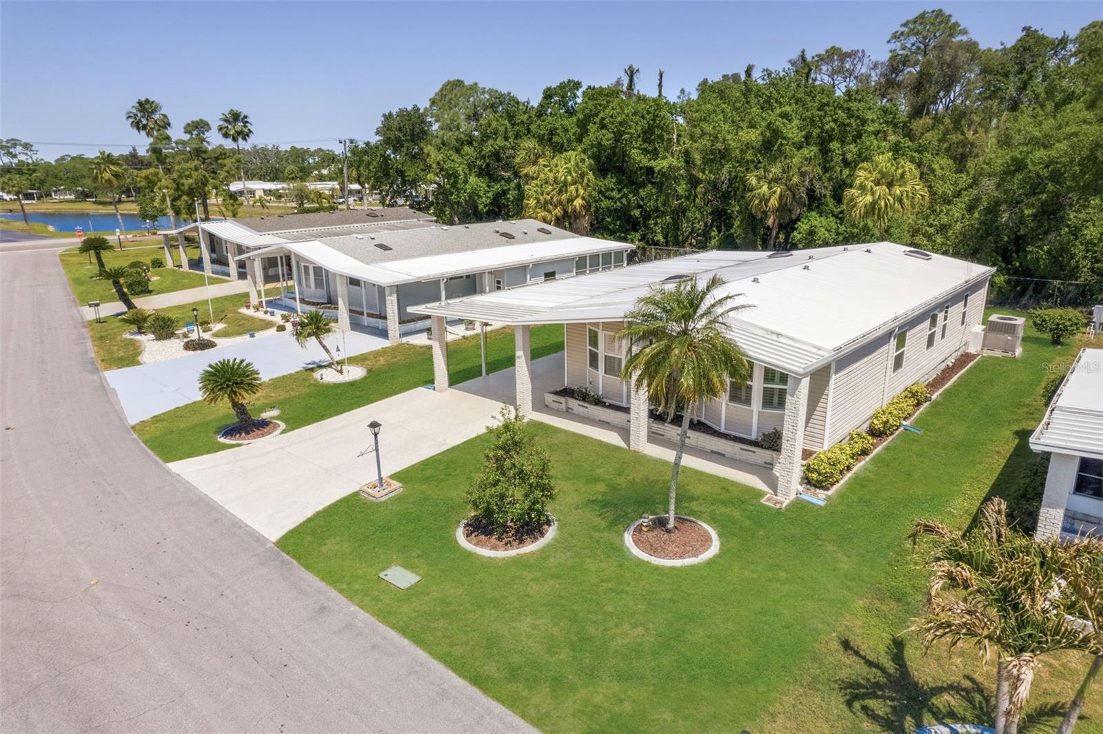 Image 35 of 37 For 209 Vistoria Drive