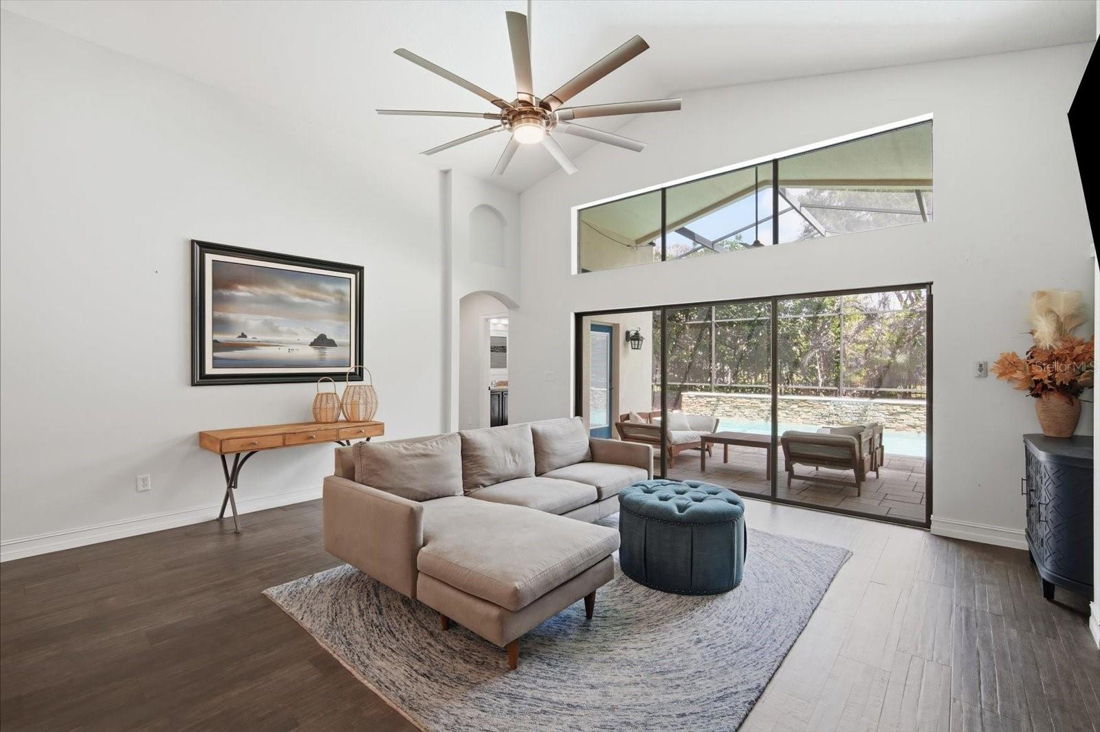 Image 13 of 50 For 15526 Starling Crossing Drive