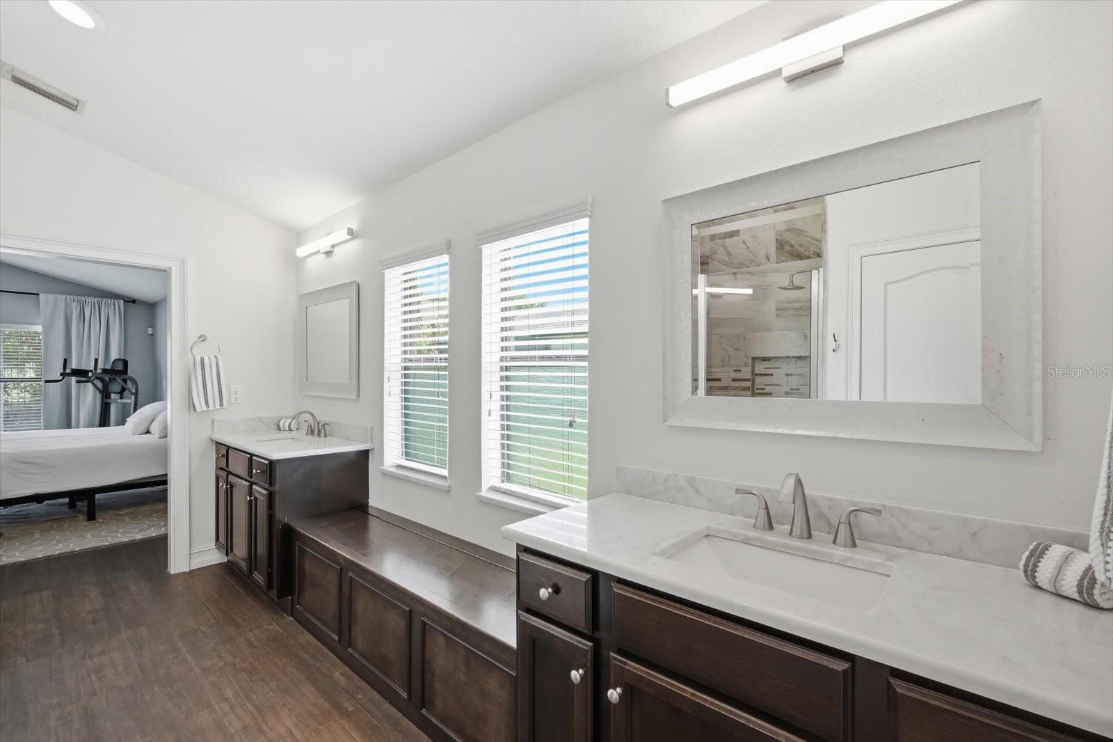 Image 16 of 50 For 15526 Starling Crossing Drive