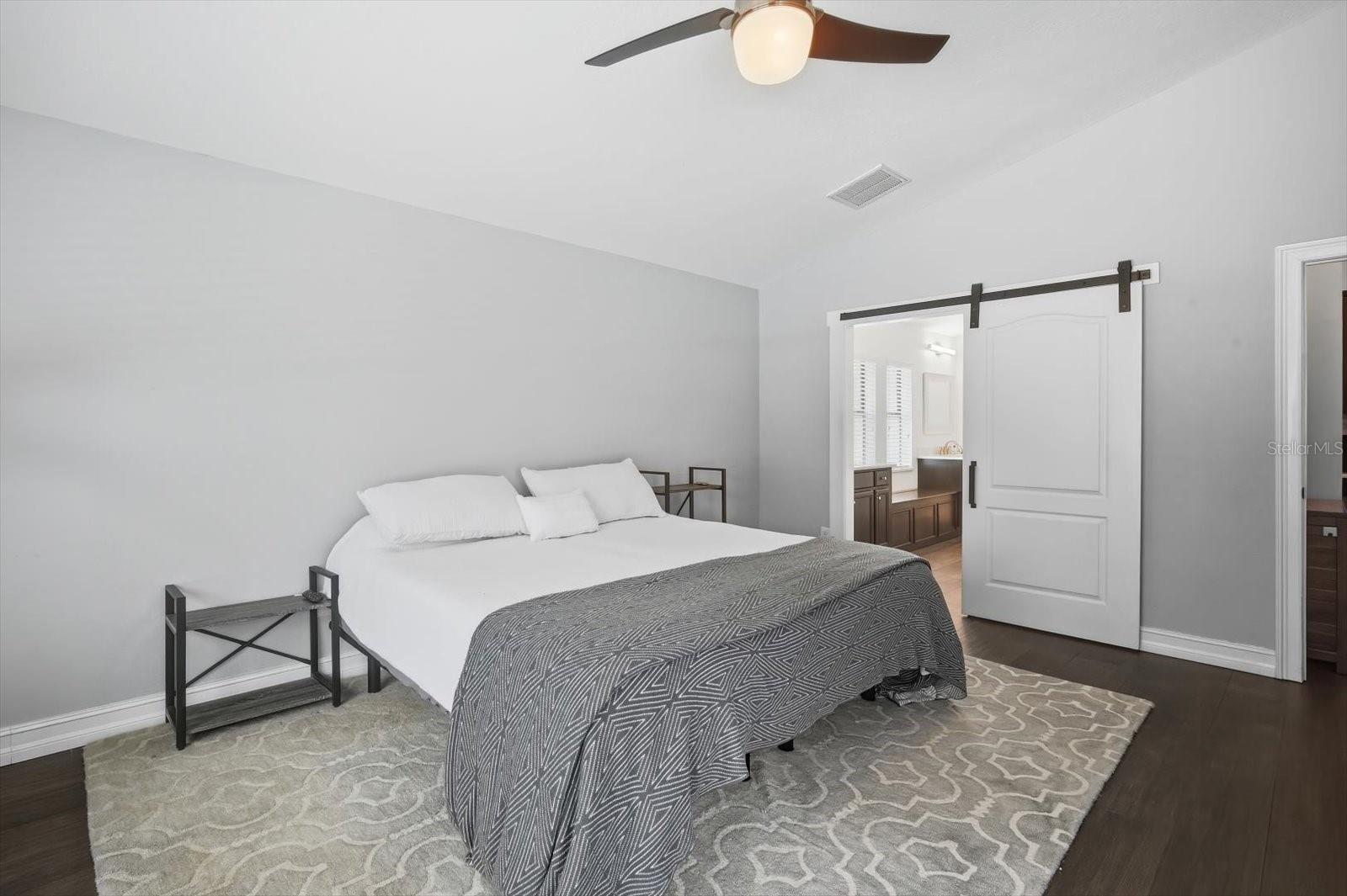 Image 19 of 50 For 15526 Starling Crossing Drive