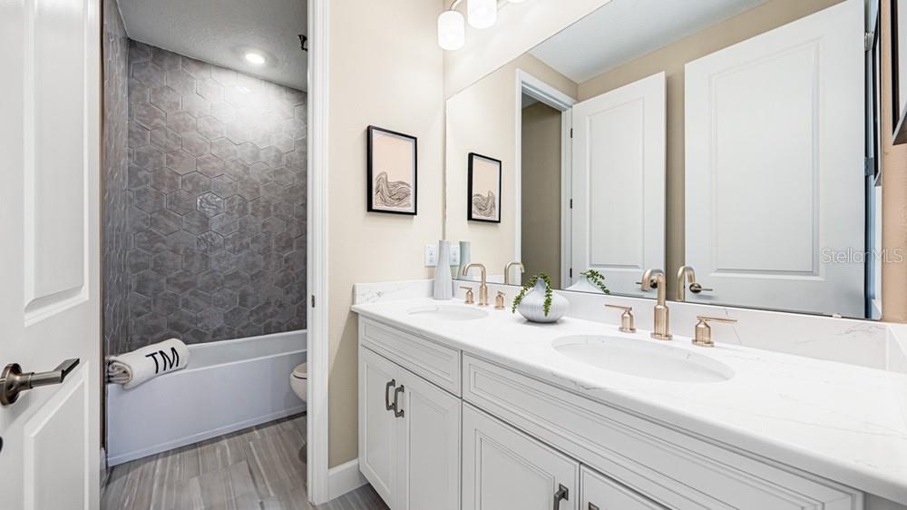 Image 14 of 26 For 16237 Alpha Grove Place