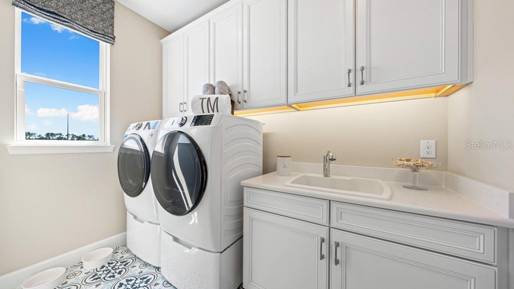 Image 8 of 26 For 16237 Alpha Grove Place