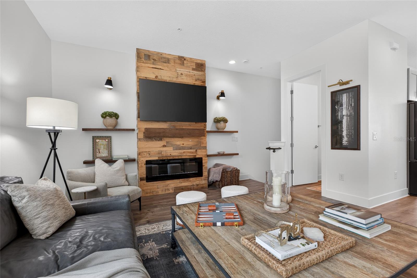 Image 27 of 84 For 134 8th Street N