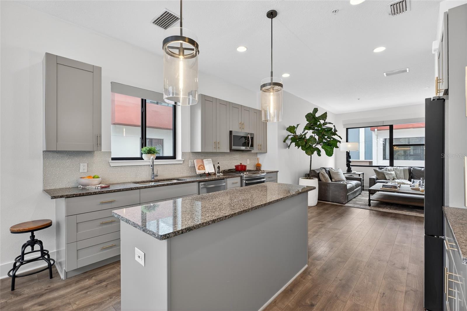 Image 33 of 84 For 134 8th Street N