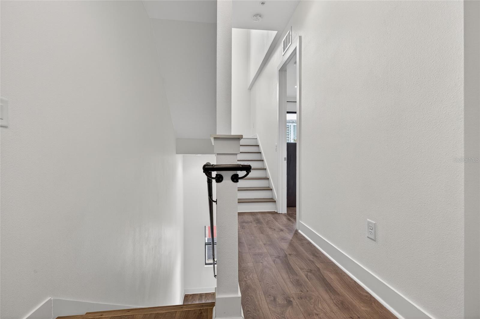 Image 46 of 84 For 134 8th Street N