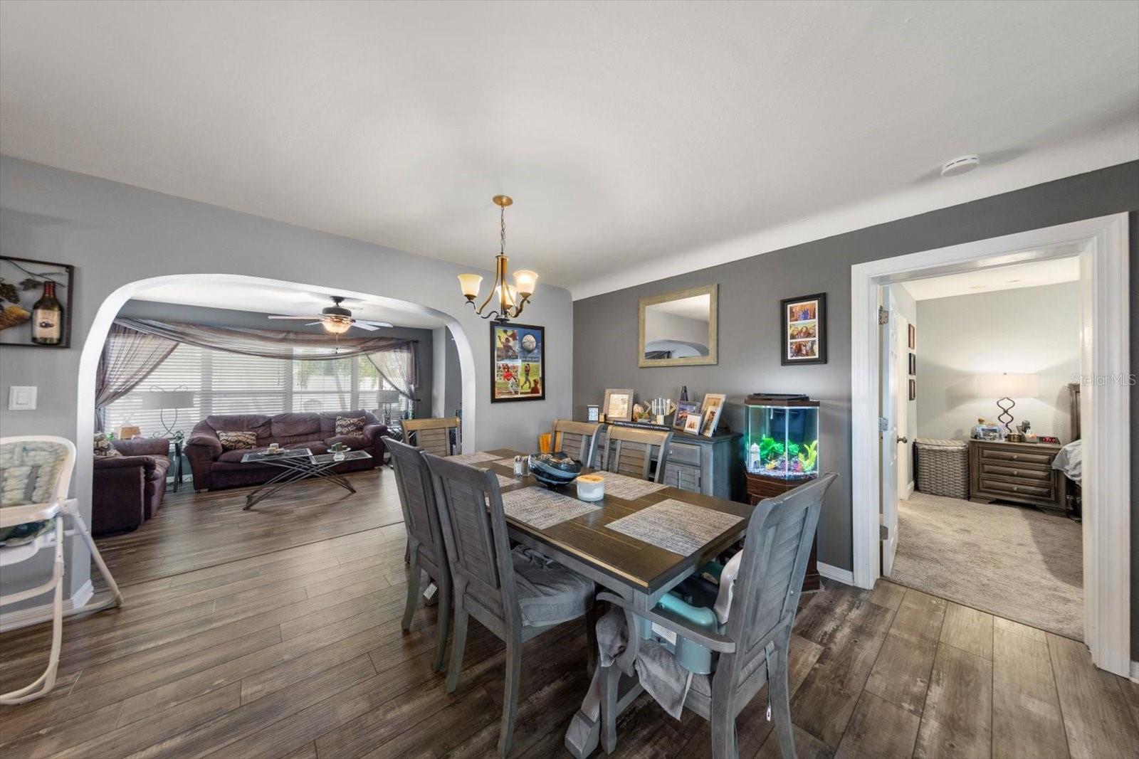 Image 10 of 23 For 5042 Lake Charles Drive N