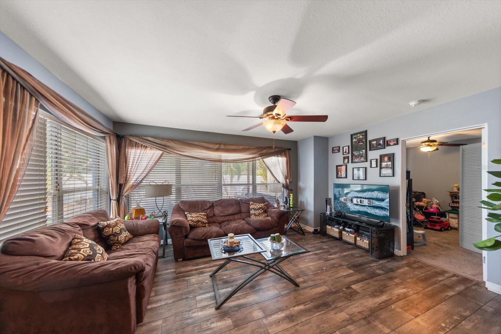 Image 12 of 23 For 5042 Lake Charles Drive N