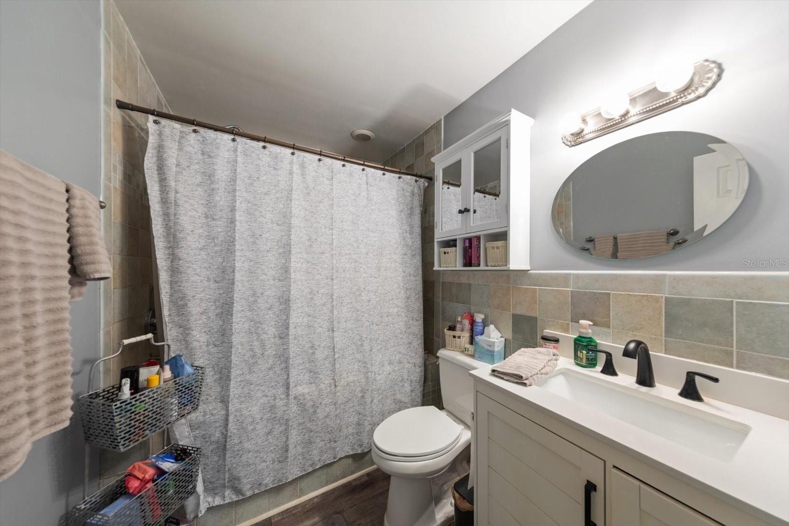 Image 15 of 23 For 5042 Lake Charles Drive N