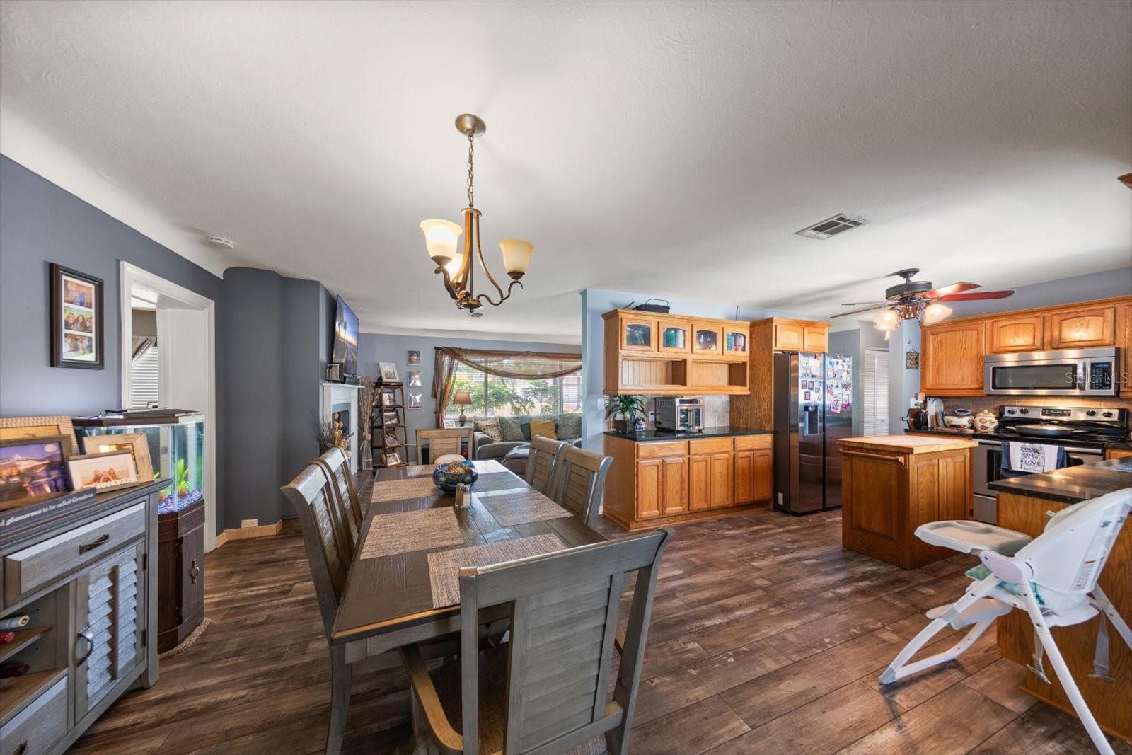 Image 5 of 23 For 5042 Lake Charles Drive N