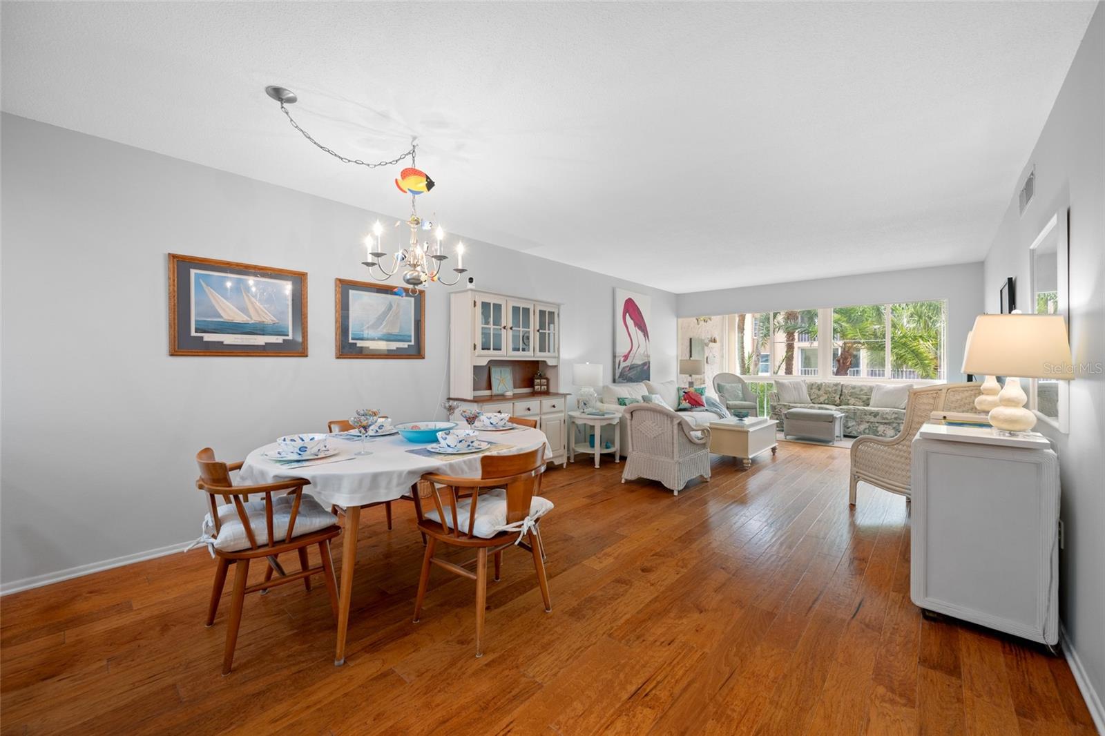 Image 10 of 65 For 121 Island Way 323