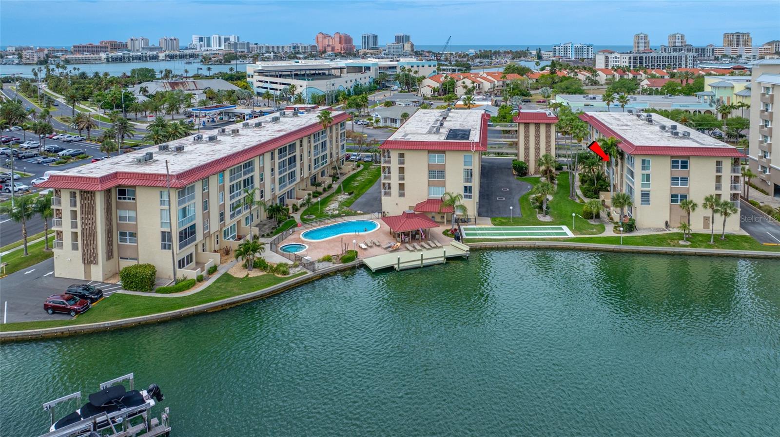 Image 44 of 65 For 121 Island Way 323