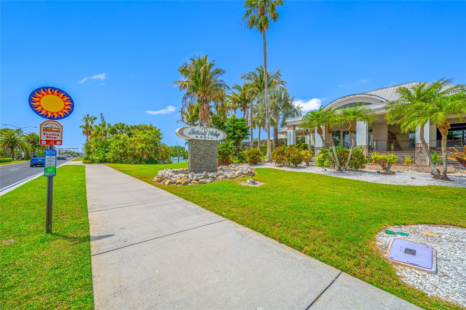 Image 48 of 65 For 121 Island Way 323