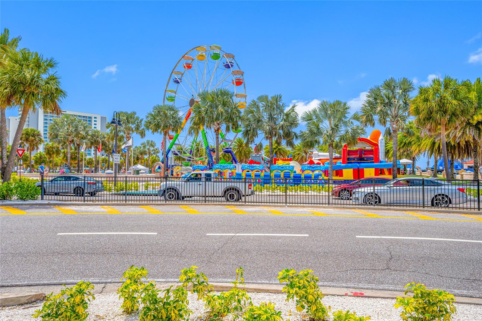 Image 50 of 65 For 121 Island Way 323