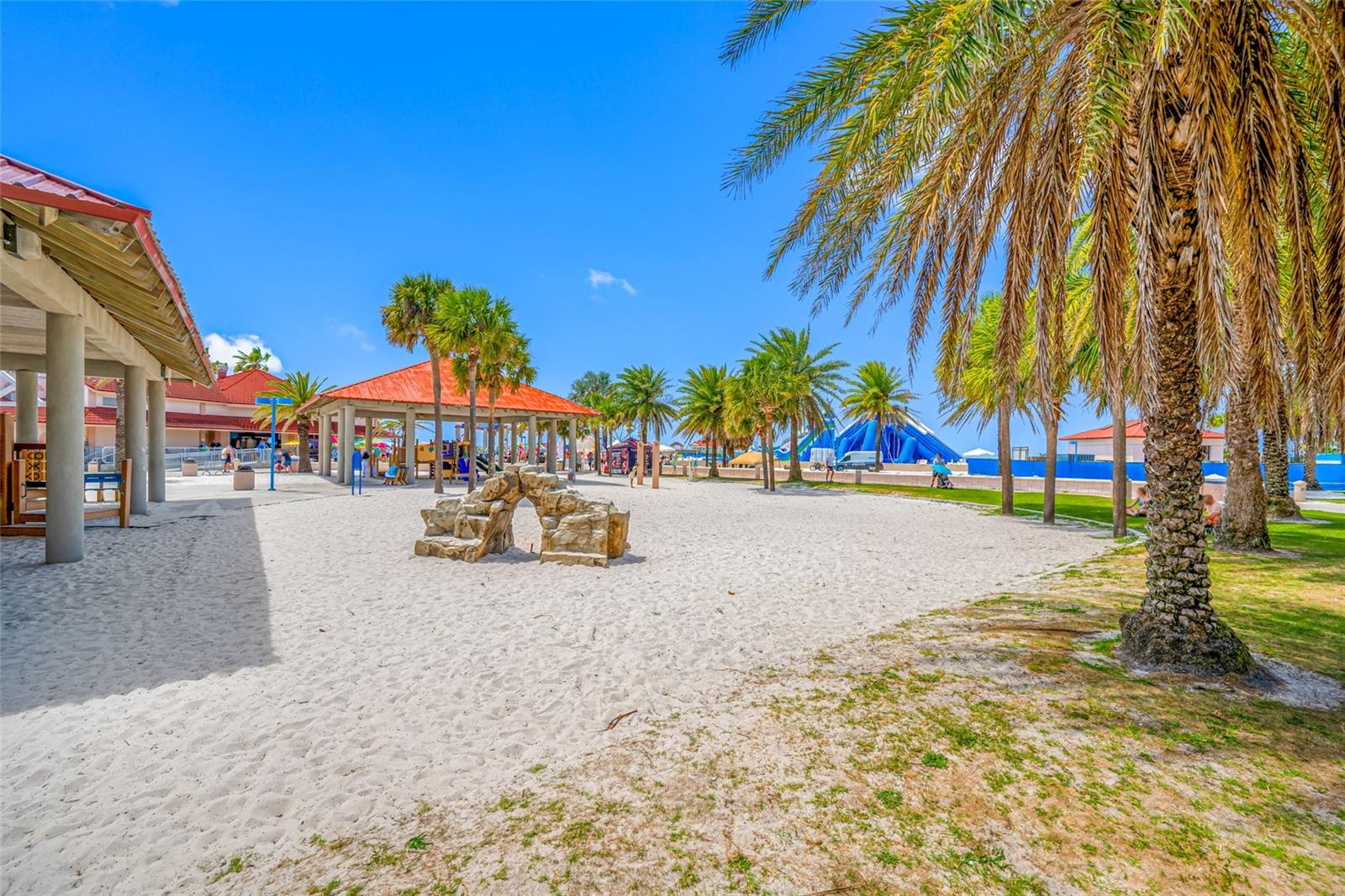 Image 52 of 65 For 121 Island Way 323