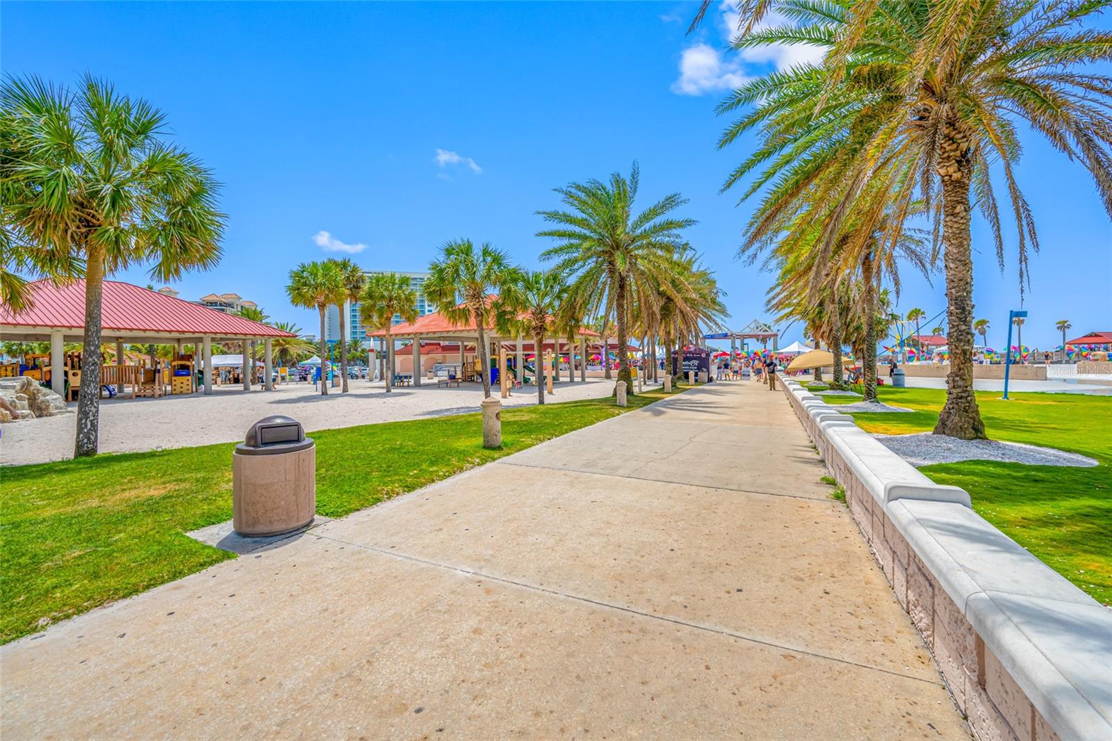 Image 53 of 65 For 121 Island Way 323