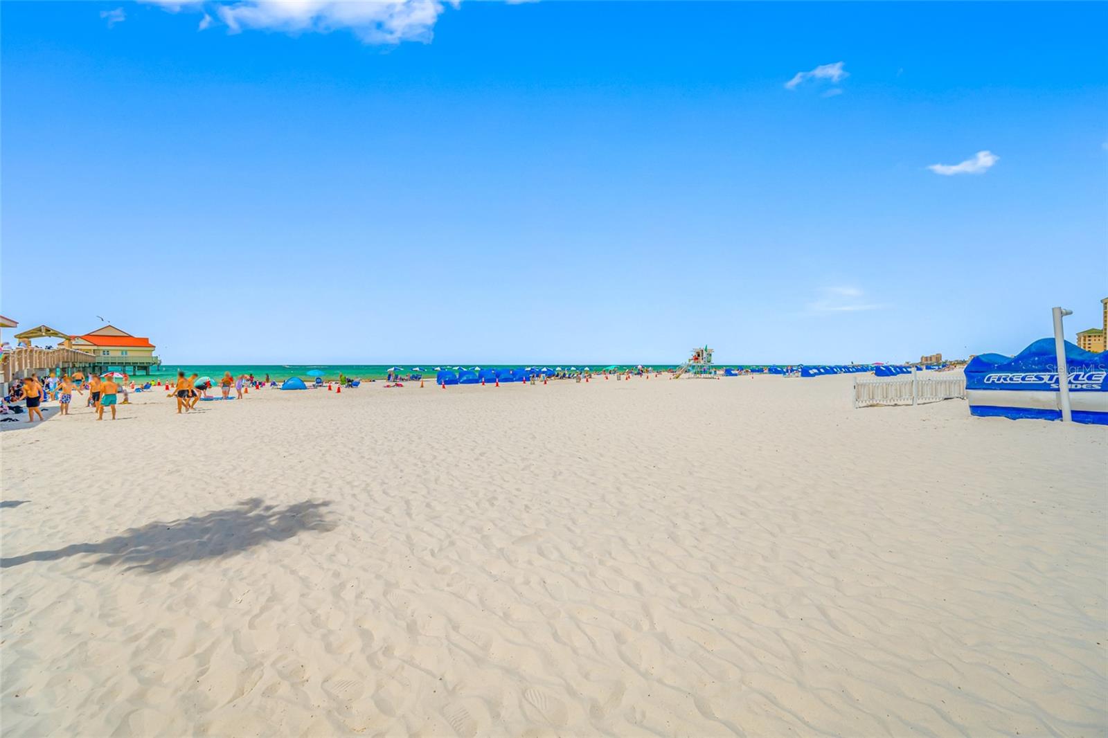 Image 59 of 65 For 121 Island Way 323