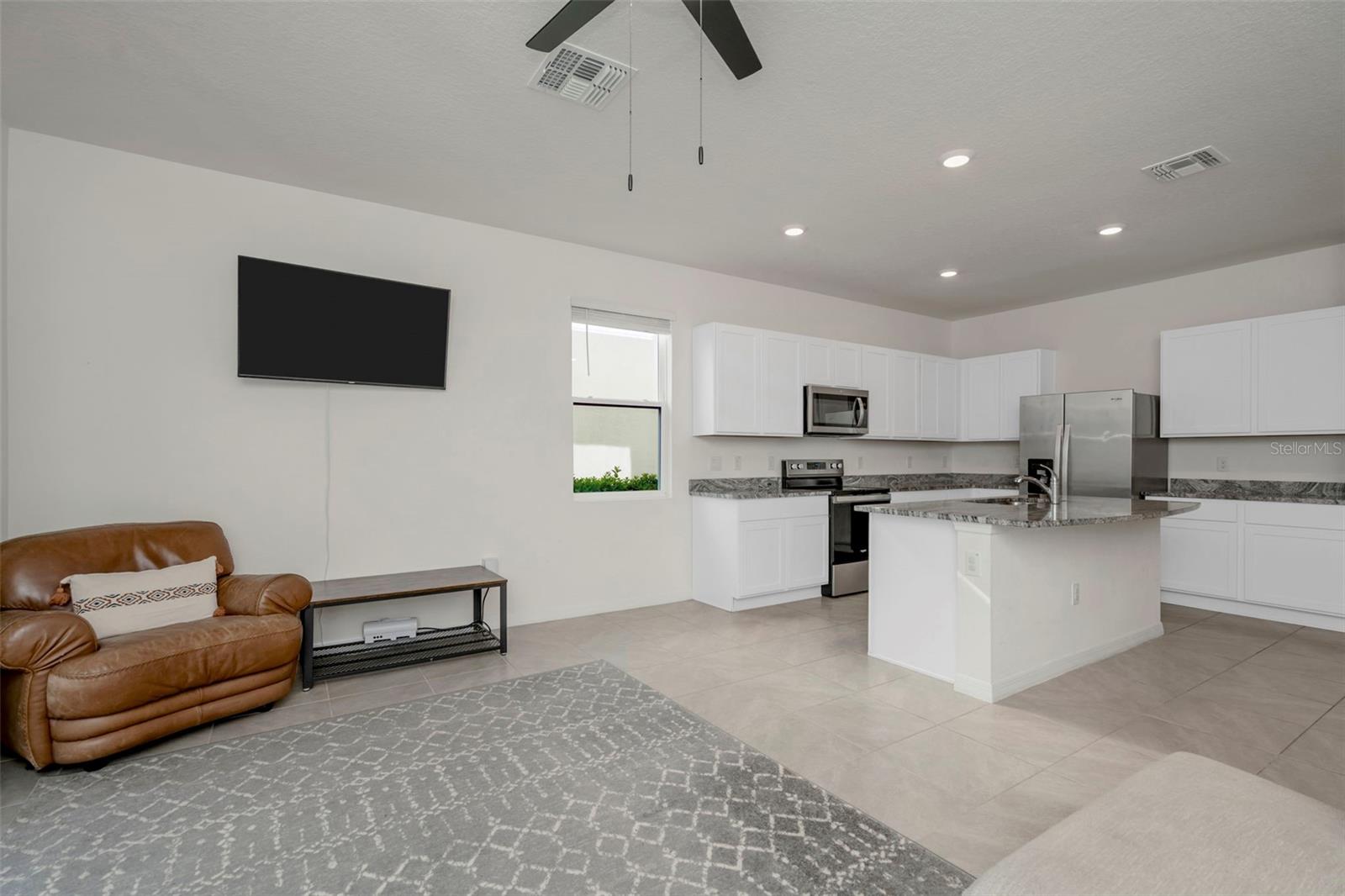 Image 12 of 37 For 17226 Amber Aspen Way