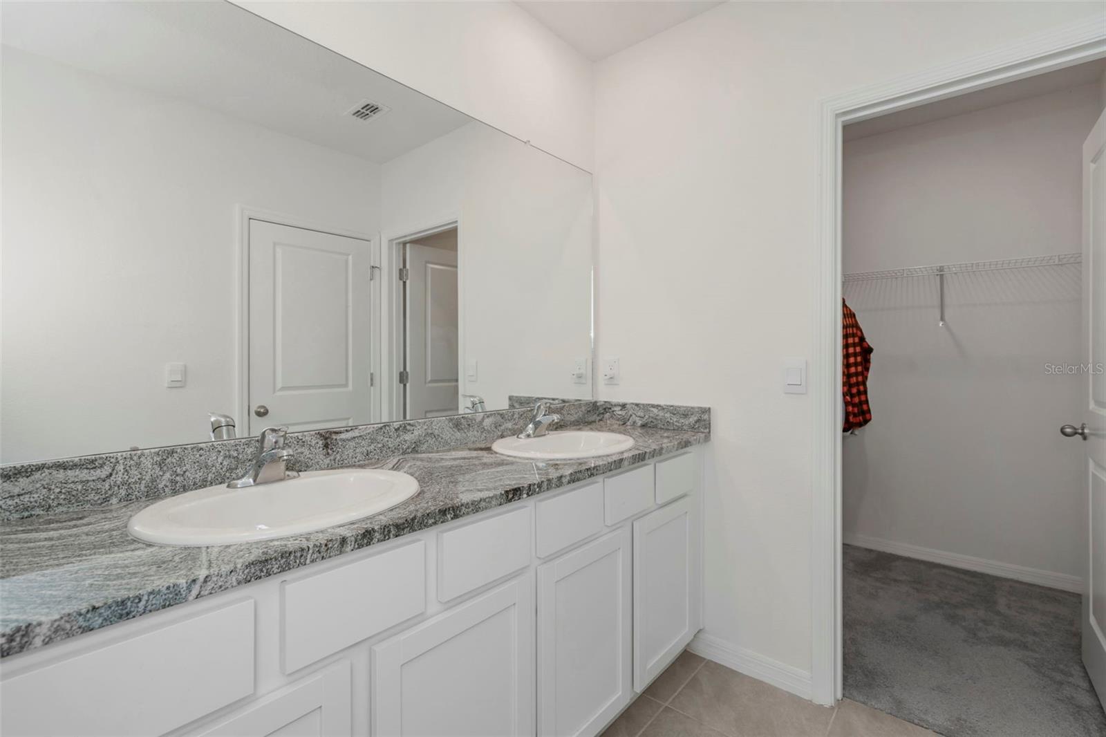 Image 24 of 37 For 17226 Amber Aspen Way