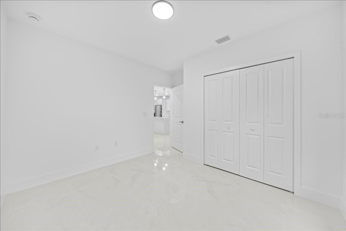 Image 13 of 36 For 4737-4739 25th Street Sw