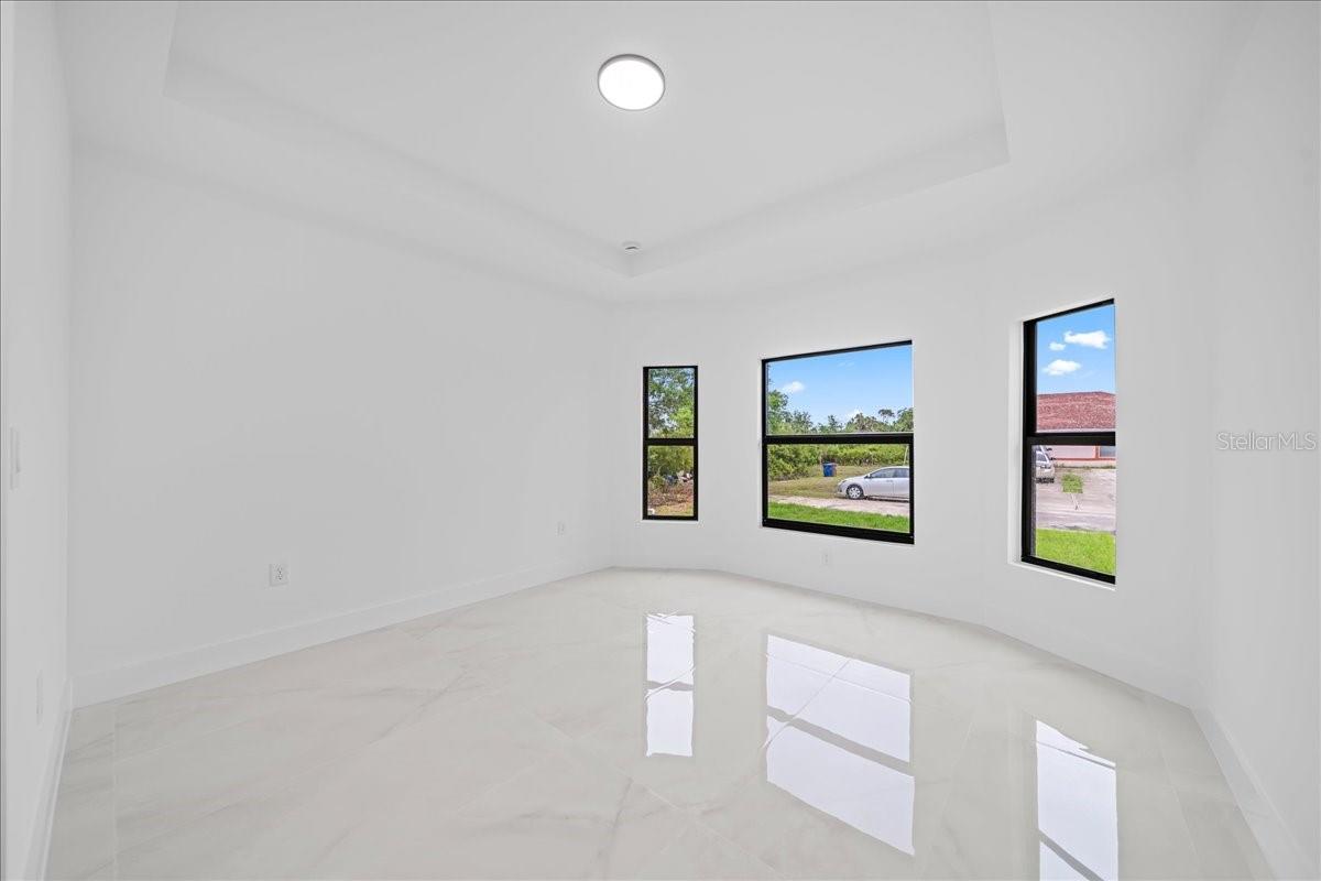 Image 20 of 36 For 4737-4739 25th Street Sw